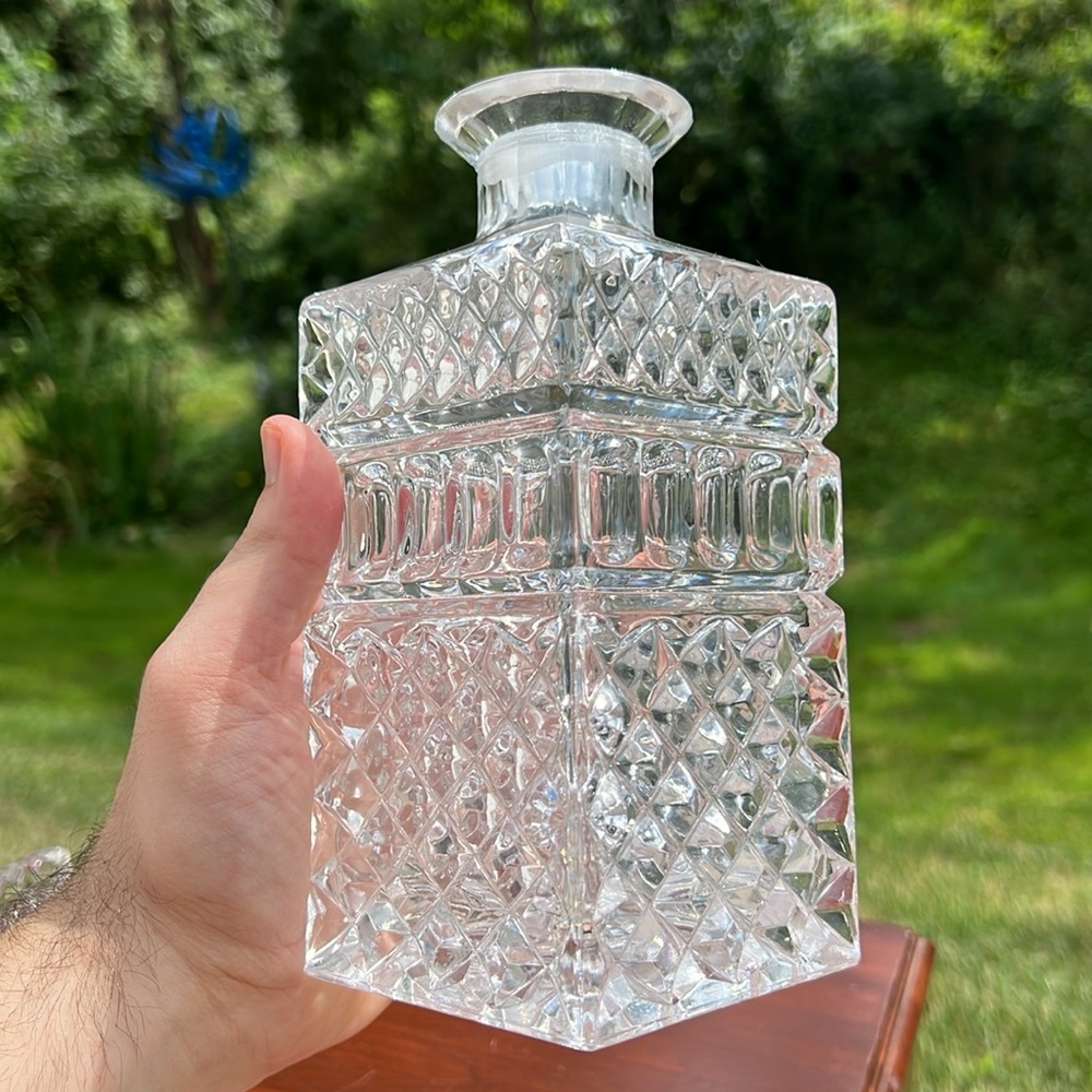 Heavy Cut Crystal Glass Liquor Decanter Whiskey Bourbon Vintage Parlor Lounge - Picture 5 of 13
